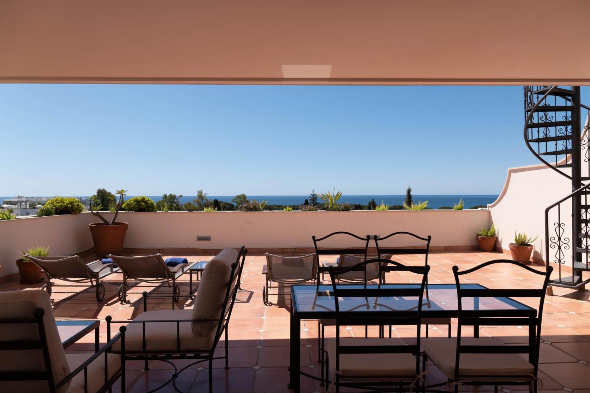 Guadalpin Suites Marbella Exterior photo