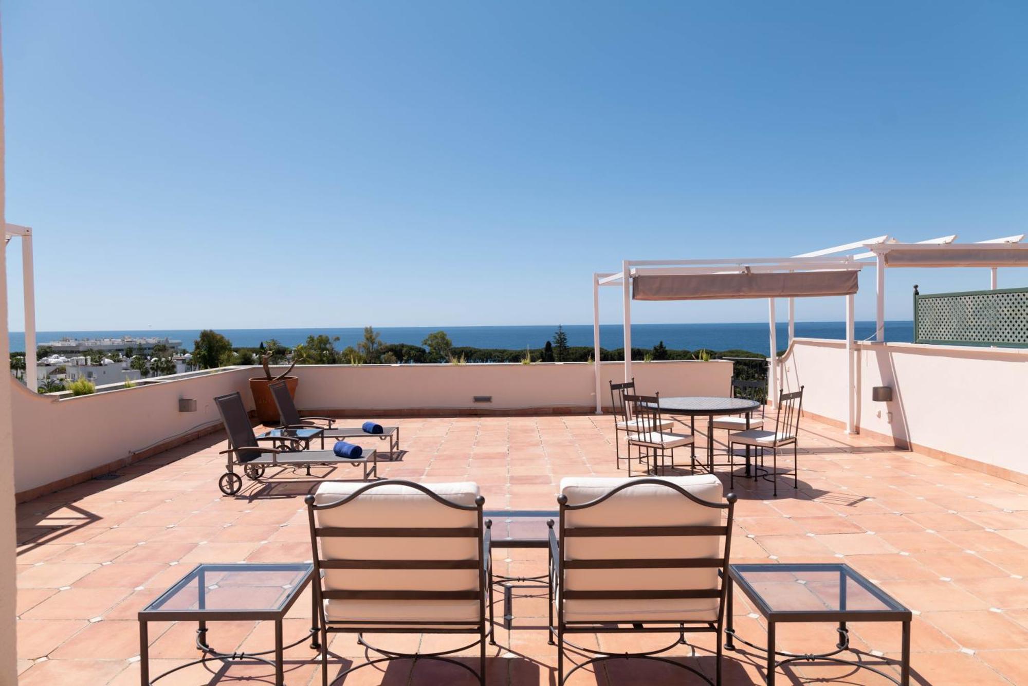 Guadalpin Suites Marbella Exterior photo
